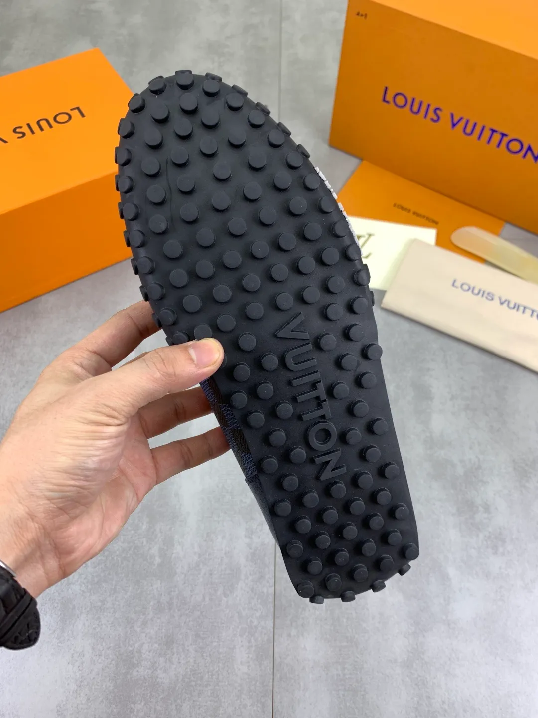 Men's Men's Shoes 💰P640 New Style 💶[LOUIS VUITTON] Water-dyed Niuli Original Order New Style 🍀LV Louis Vuitton *——Top version of LV classic leather shoes! Made of imported original calfskin, original leather side strips and wear-resistant high-end rubber outsole! High quality products! Color: black optional Size: 39-45